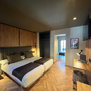 3* Отель Yomo Petit Paris